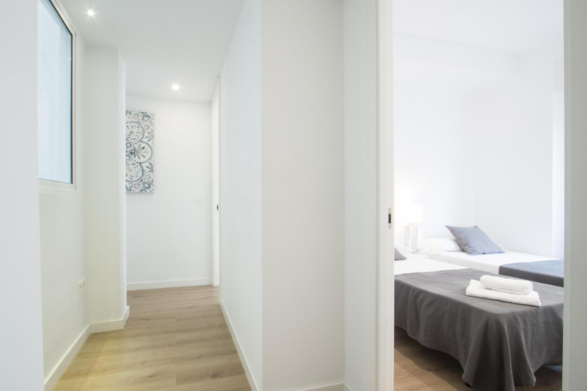 Apartament 4 Bedroom/3 Baths W/ Ac In Near Beach! *